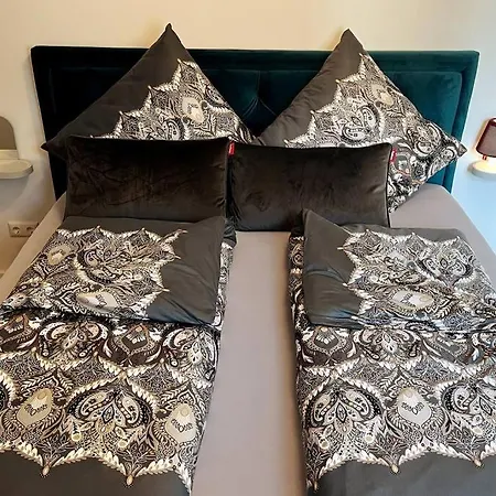 4Younic Billard * 2 Bedroom * 75-Zoll Tv * Boxspringbett Glonn Esterno foto